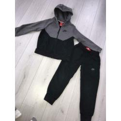Nike pak maat 122/128 6tot 8 jaar