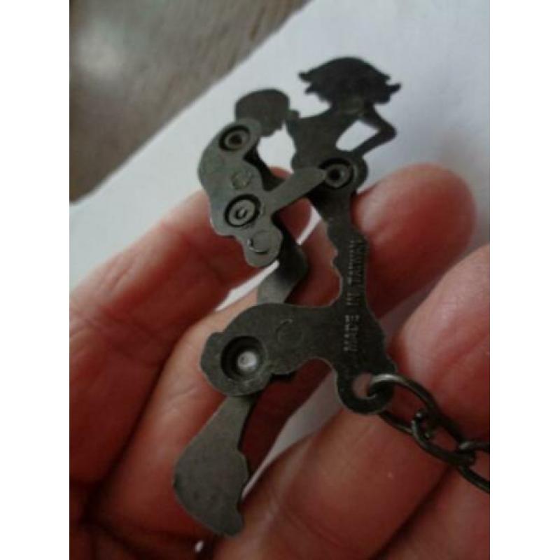 Unieke vintage sleutelhanger 2 liefdebedrijvende mensen
