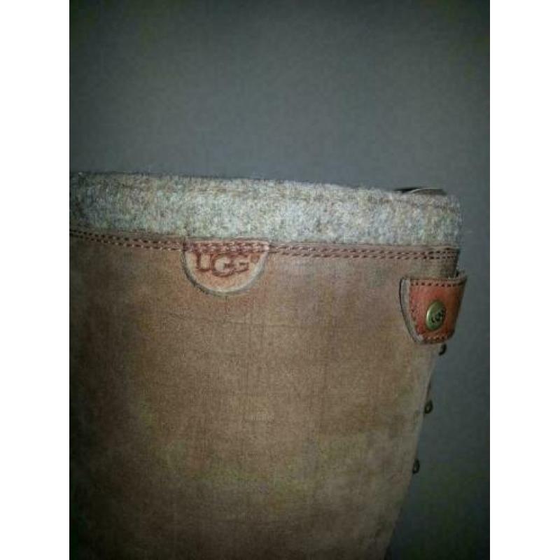 UGG laarzen kleur bruin maat 40