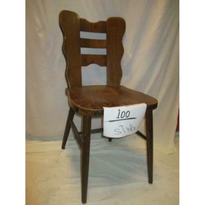 Verschillende modellen gebruikte brocante eetkamerstoelen