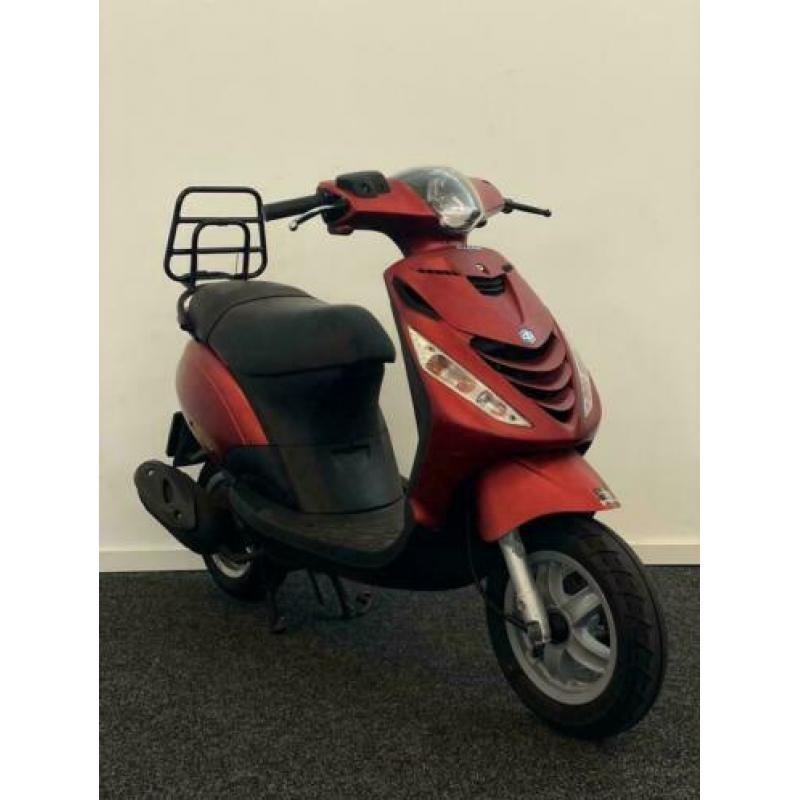 Piaggio zip snor 4T Bj:2010! MatRood