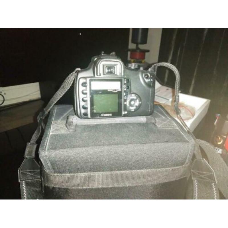 Canon Eos 350 D digitale camera met accu en lader