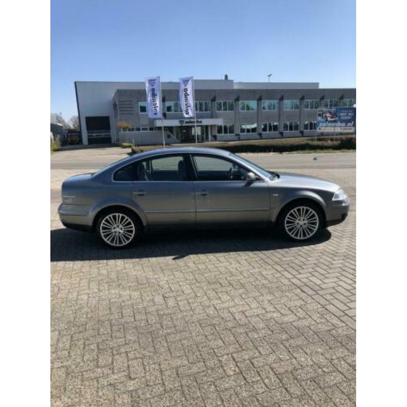 Volkswagen Passat 1.8 110KW AUT 2003 Grijs