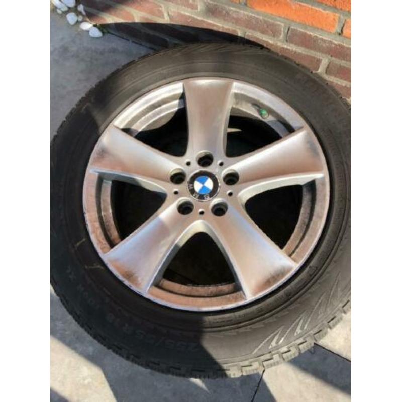 BMW X5 velgen 18 inch met 2 goede winterbanden