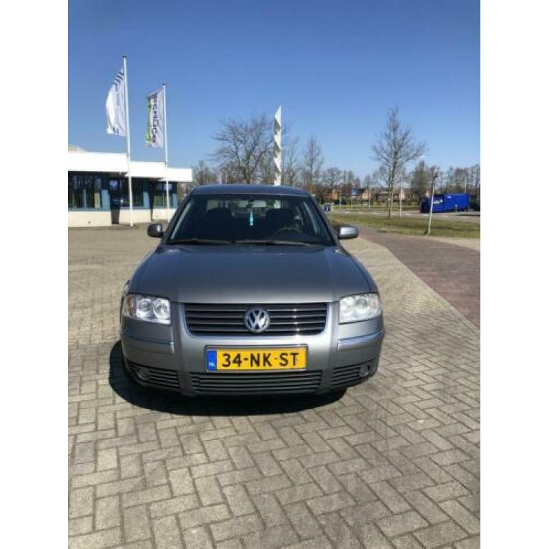 Volkswagen Passat 1.8 110KW AUT 2003 Grijs