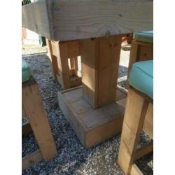 Steigerhouten hangtafel met 4 krukken