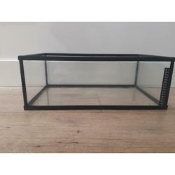 Aquarium 50cm lengte × 30cm Breedte × 18cm hoogte 10€