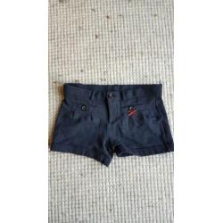 Brand korte broek maat 146-152