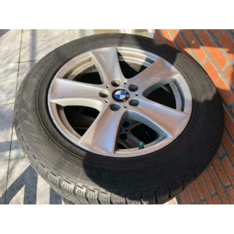 BMW X5 velgen 18 inch met 2 goede winterbanden