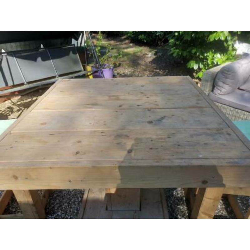 Steigerhouten hangtafel met 4 krukken