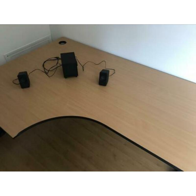 Verstelbaar bureau hout incl boxjes