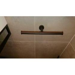 toiletrolhouder hottub