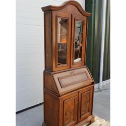 Antiek bureau
