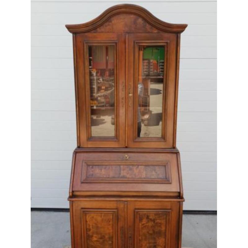 Antiek bureau