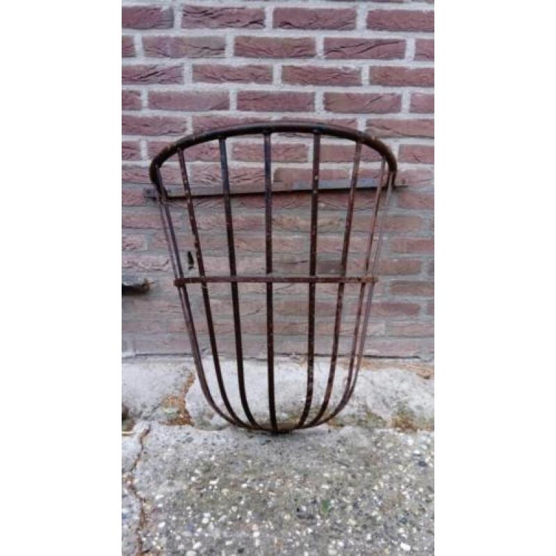 Mooie antieke ijzeren Paardenruif ( goed bruikbaar)