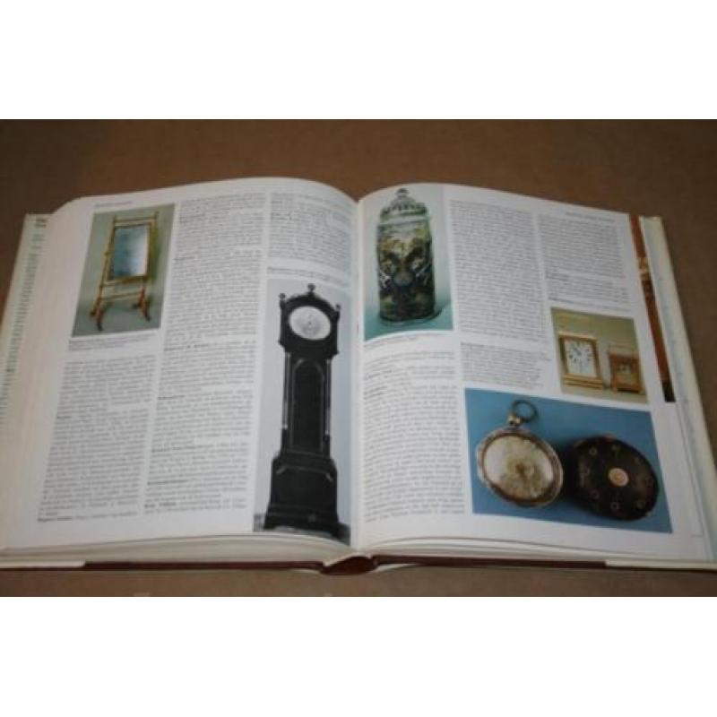 Dikke pil - Elseviers Grote Antiek Encyclopedie !!