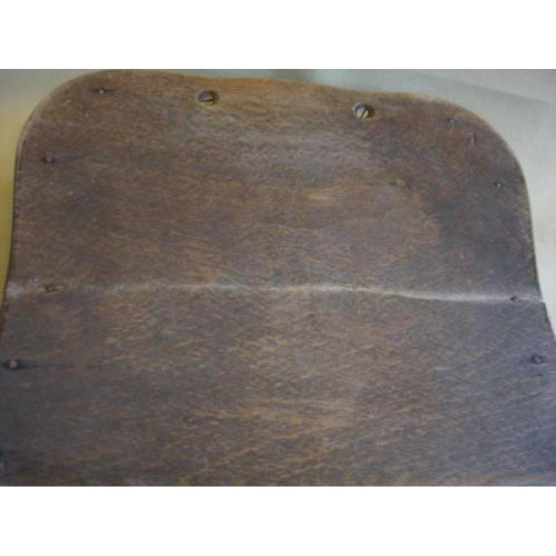 Houten tafelschuier