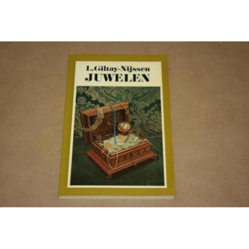 Fraai boek over juwelen !!