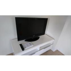 Samsung LCD tv 32 inch (voor meerprijs incl. meubel)