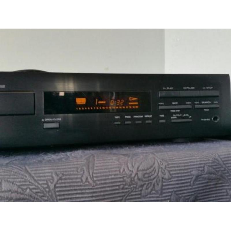 Yamaha CDX-450E RS CD speler