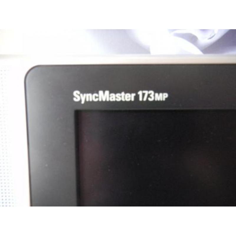 Samsung Syncmaster 17 inch monitor met afstandsbediening
