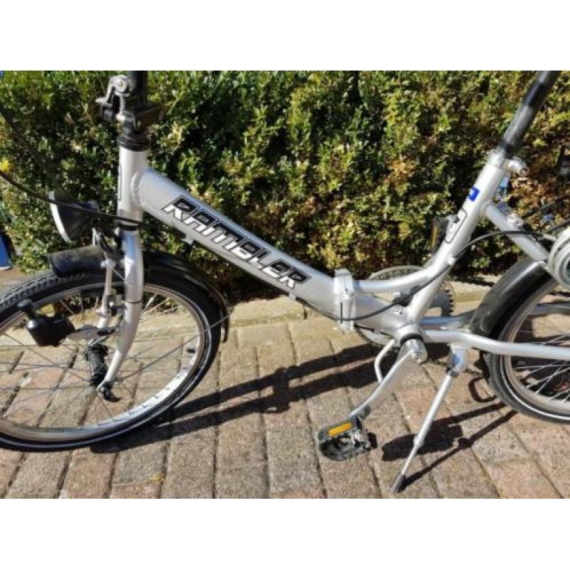 Te koop z.g.a.n. vouw fiets met 6 versnellingen.