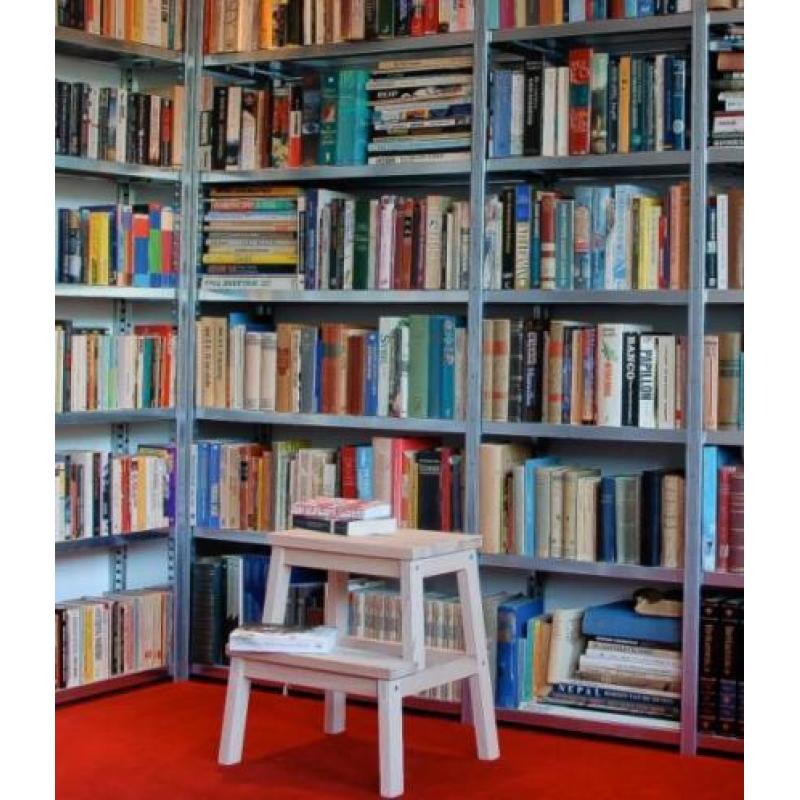 Boekenkast bij Stellingkast.nl met industriële uitstraling
