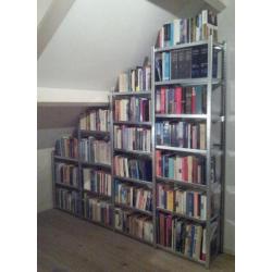 Boekenkast bij Stellingkast.nl met industriële uitstraling