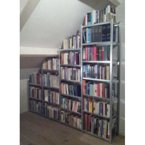 Boekenkast bij Stellingkast.nl met industriële uitstraling