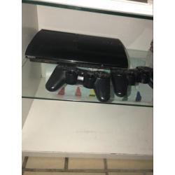 Ps3 super slim 500gb met vele extras en games
