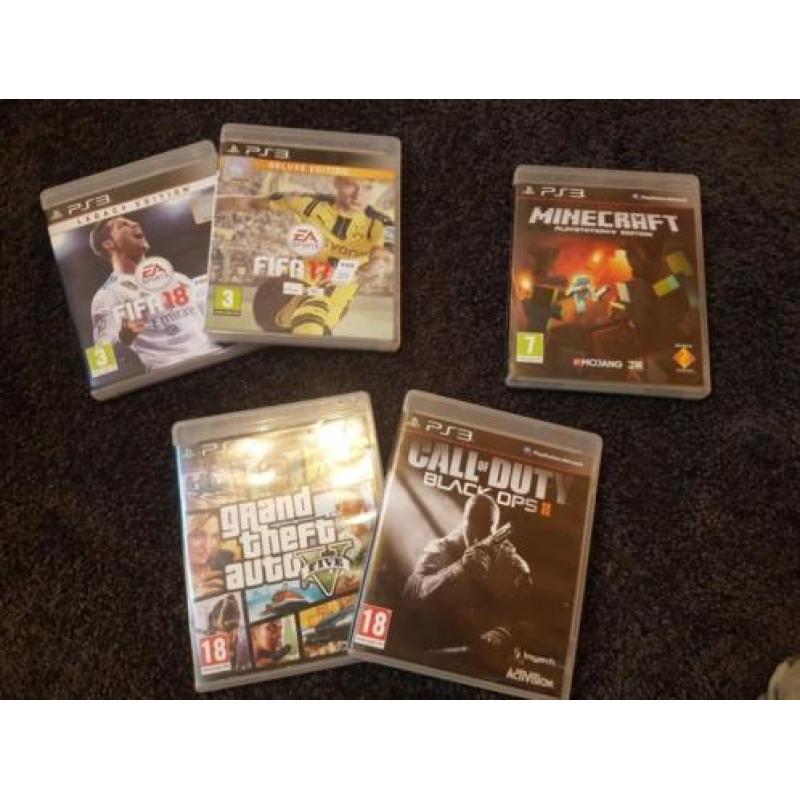 playstation 3 met 2 controllers en 5 leuke spellen