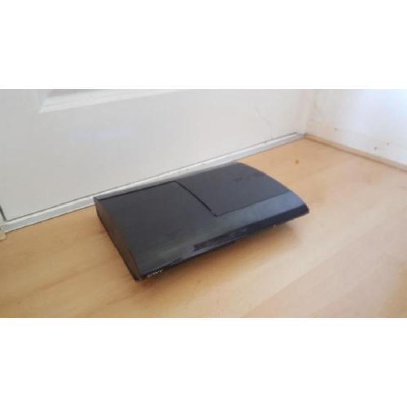Ps3 slim met controller 500gb en 7 spelen